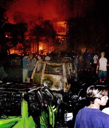 http://www.cuttingedge.org/Bali_Bomb_Blast_Cars.jpg